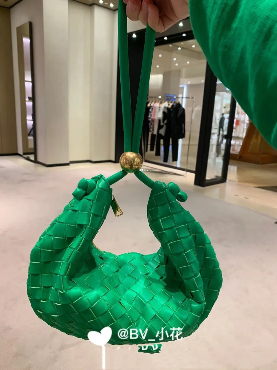 Concave and convex shape, fashionable embellishment